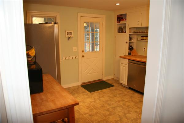 4 Vernon Road Scituate, MA 02066 - Photo 8 of 24 Gallery Image 8