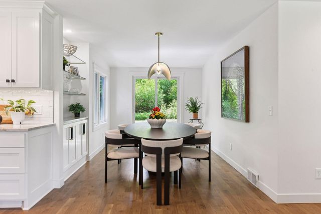 $900,000 | 3930 Cottage Lane, Minnetonka, MN 55305