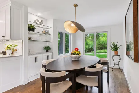 $900,000 | 3930 Cottage Lane, Minnetonka, MN 55305