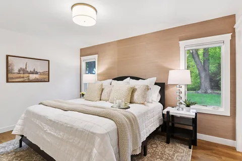 $900,000 | 3930 Cottage Lane, Minnetonka, MN 55305