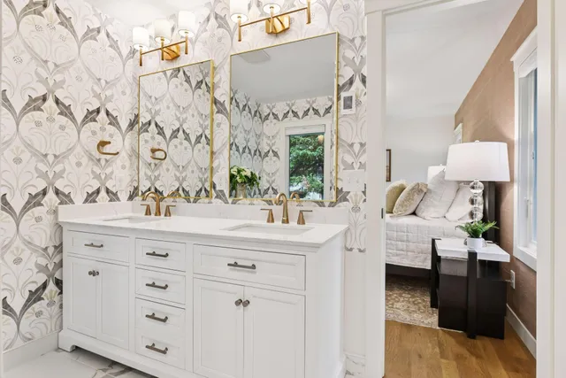 $900,000 | 3930 Cottage Lane, Minnetonka, MN 55305