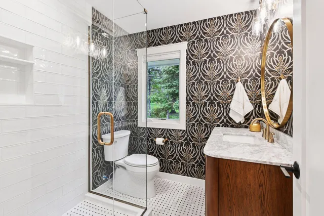 $900,000 | 3930 Cottage Lane, Minnetonka, MN 55305