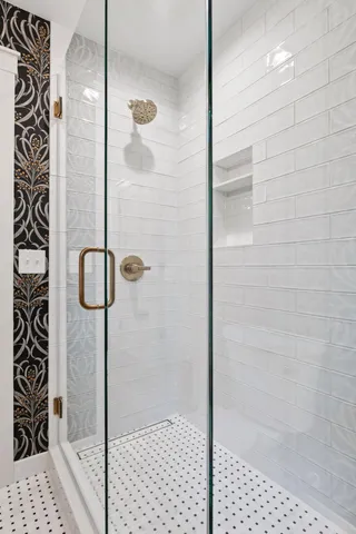 $900,000 | 3930 Cottage Lane, Minnetonka, MN 55305