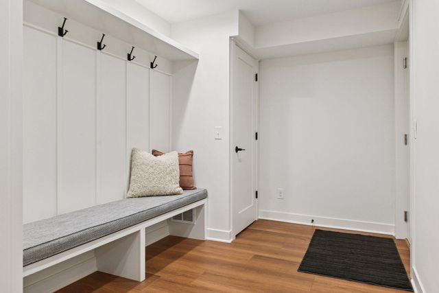 $900,000 | 3930 Cottage Lane, Minnetonka, MN 55305