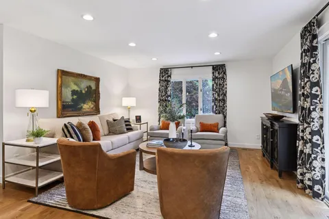 $900,000 | 3930 Cottage Lane, Minnetonka, MN 55305