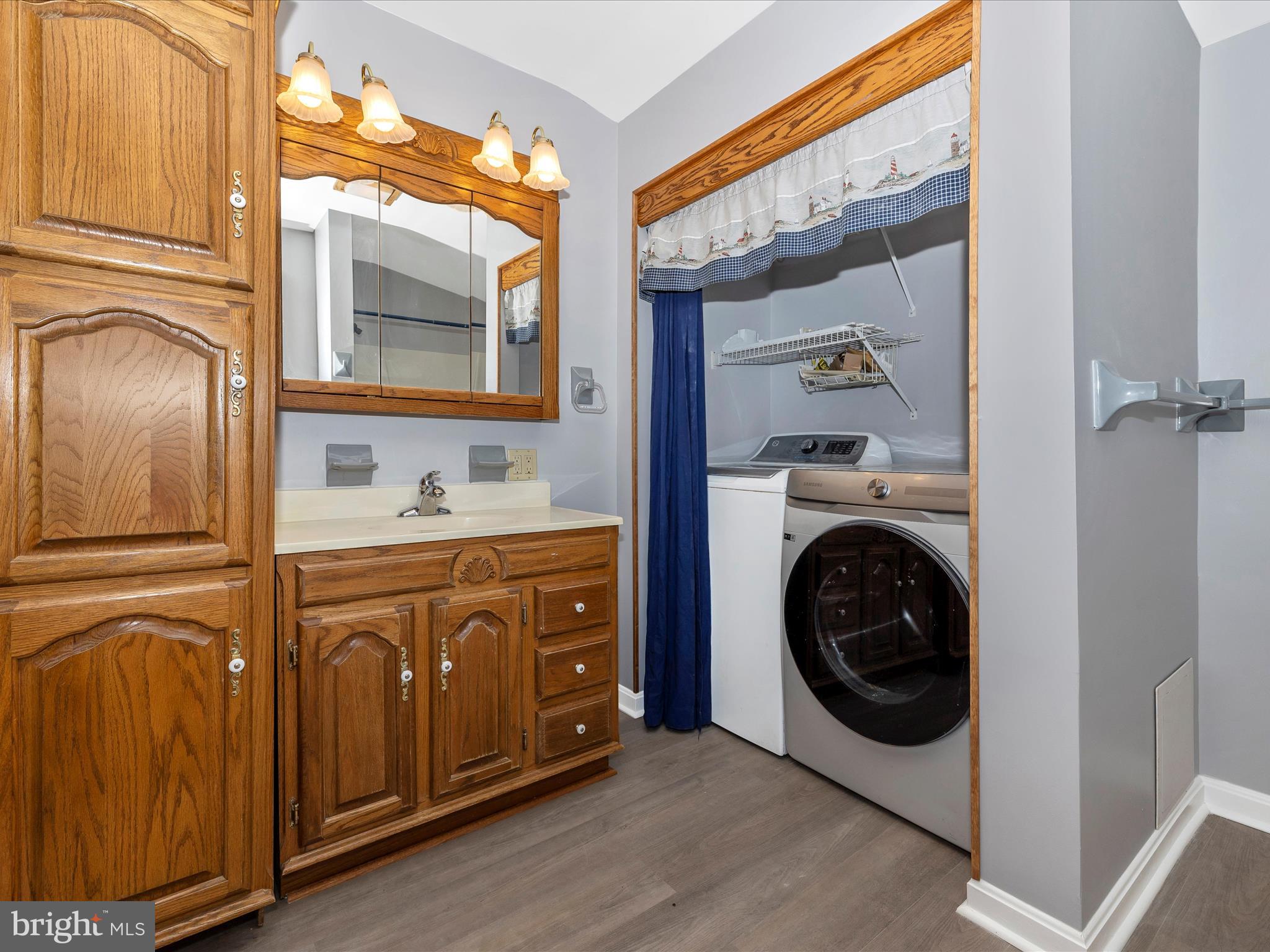 4439 John Draper Road Smithsburg, MD 21783 - Photo 44 of 63 Bathroom 2 & Laundry