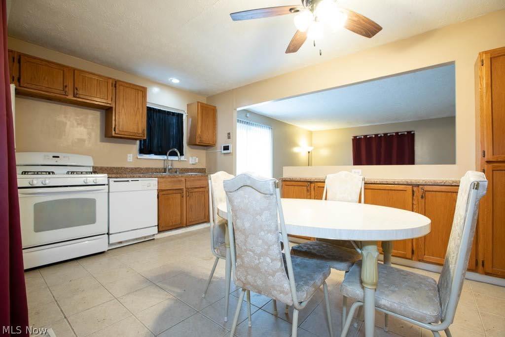 5832 Randy Road Bedford Heights, OH 44146 - Photo 6 of 29