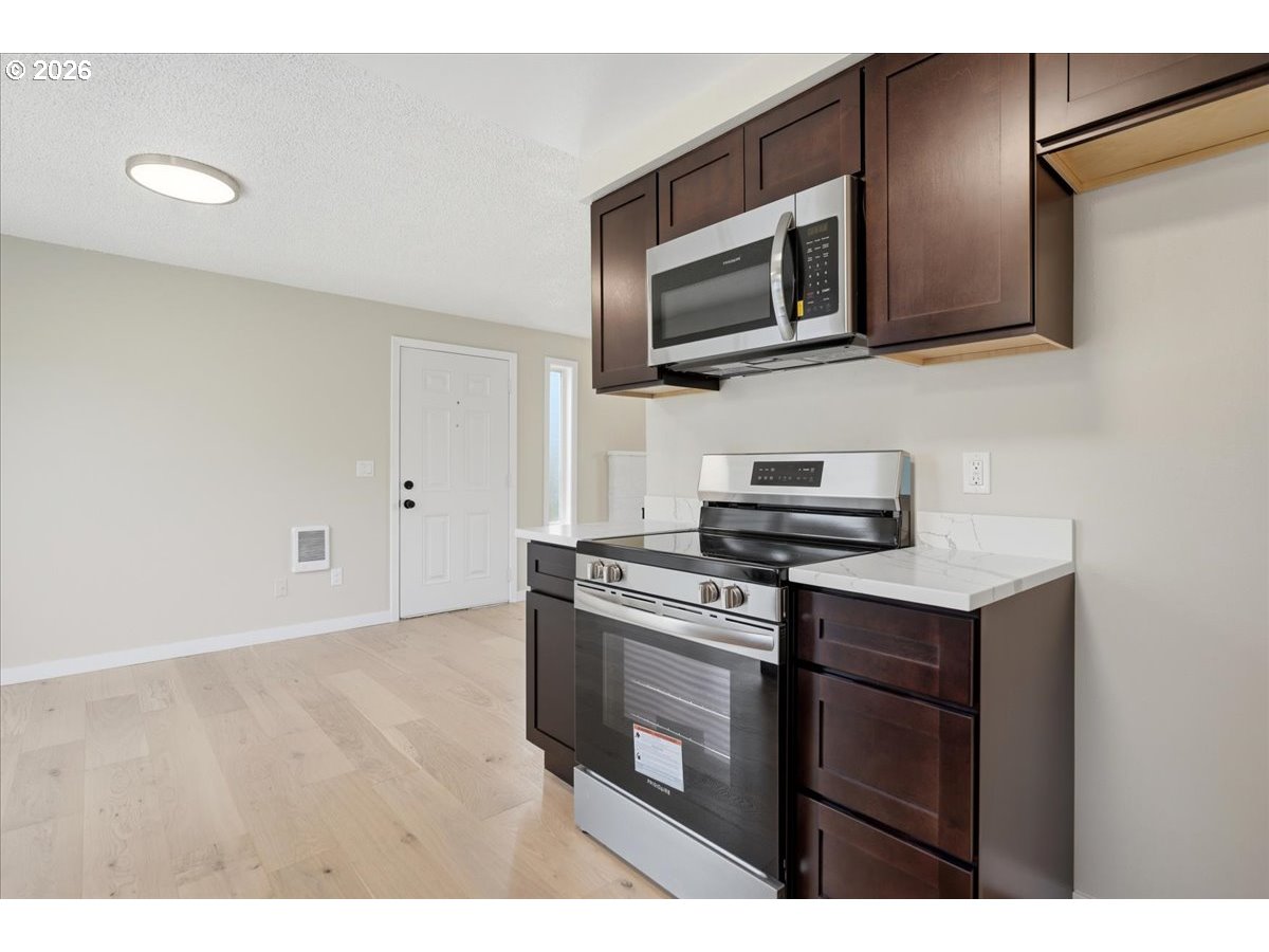 19805 Southwest Rock Road Beaverton, OR 97003 - Photo 14 of 31