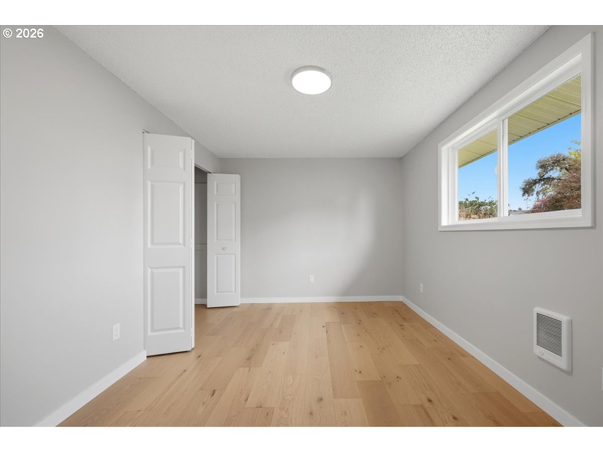 19805 Southwest Rock Road Beaverton, OR 97003 - Photo 15 of 31