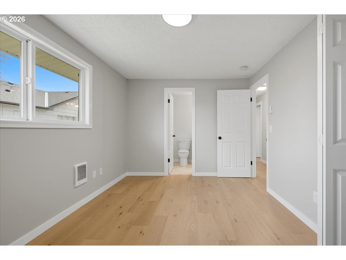 19805 Southwest Rock Road Beaverton, OR 97003 - Photo 16 of 31