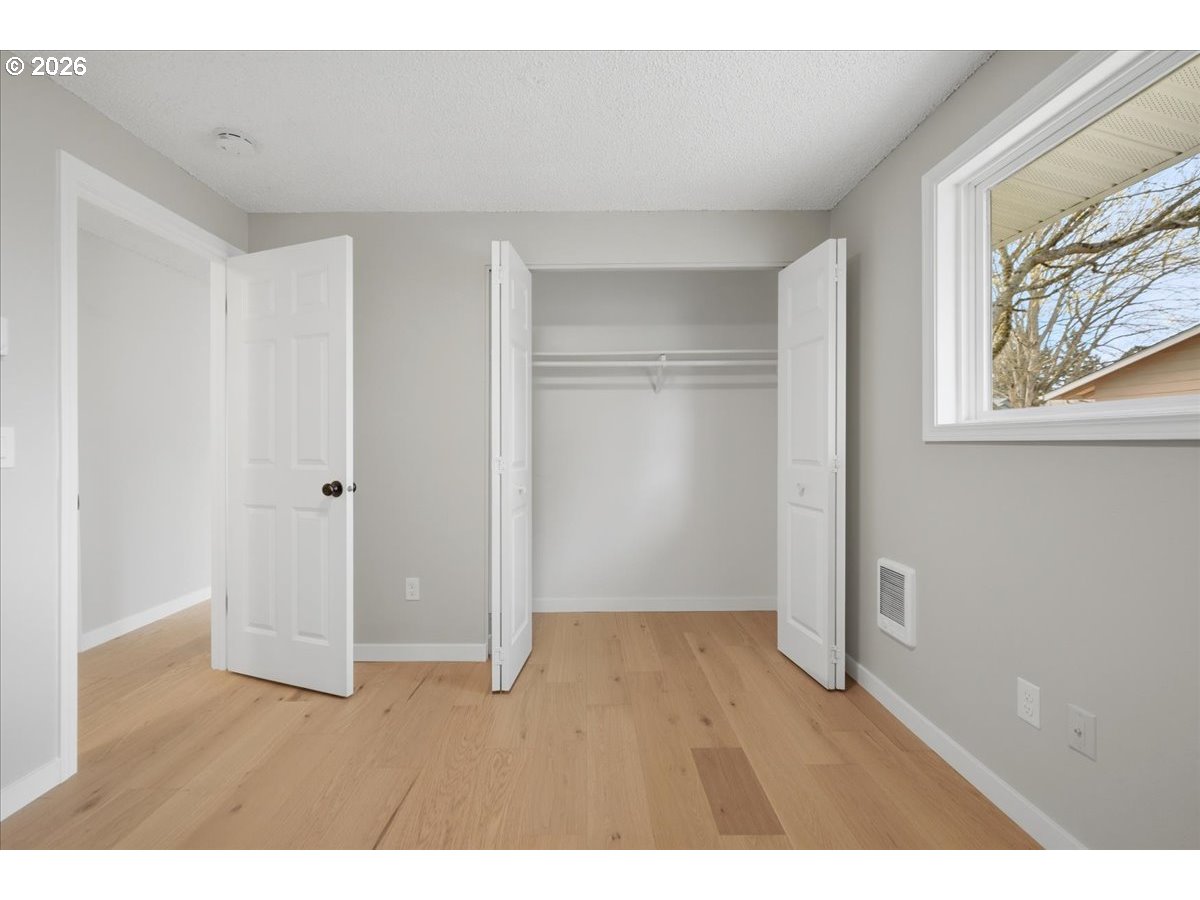 19805 Southwest Rock Road Beaverton, OR 97003 - Photo 21 of 31