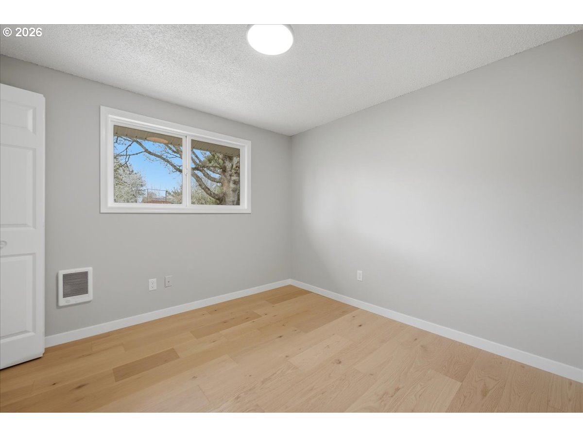 19805 Southwest Rock Road Beaverton, OR 97003 - Photo 22 of 31