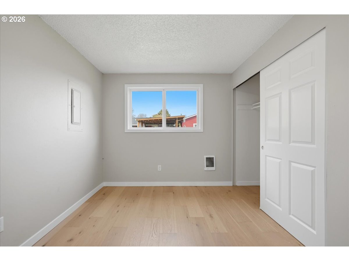 19805 Southwest Rock Road Beaverton, OR 97003 - Photo 23 of 31