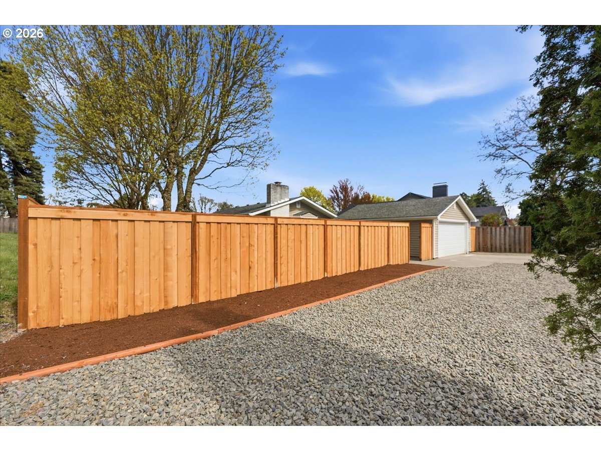 19805 Southwest Rock Road Beaverton, OR 97003 - Photo 29 of 31