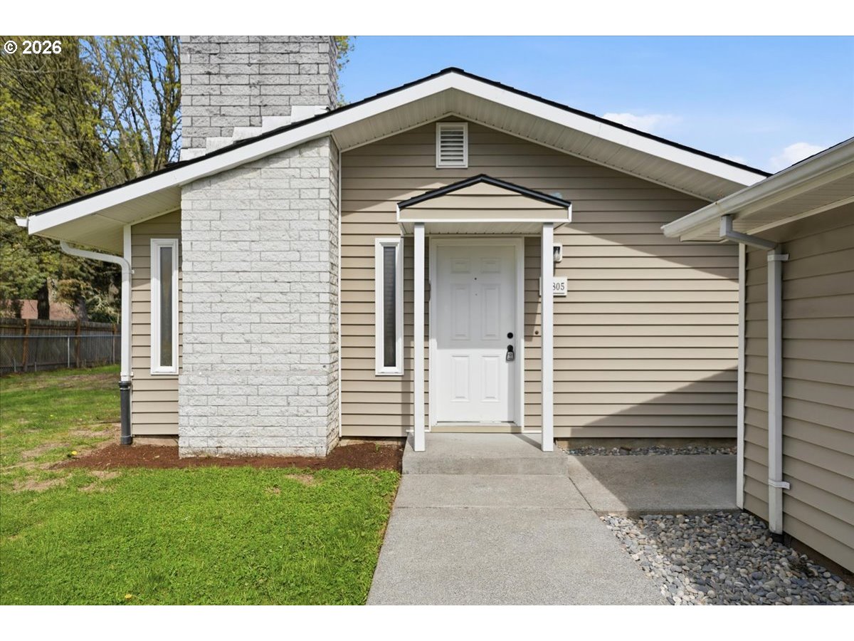 19805 Southwest Rock Road Beaverton, OR 97003 - Photo 3 of 31