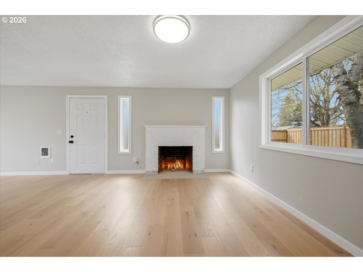 19805 Southwest Rock Road Beaverton, OR 97003 - Photo 6 of 31