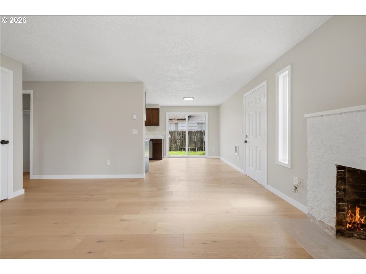 19805 Southwest Rock Road Beaverton, OR 97003 - Photo 7 of 31