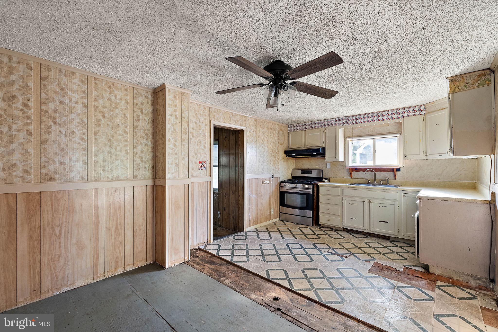 2928 Bethel Road Chester, PA 19013 - Photo 8 of 33 Gallery Image 8