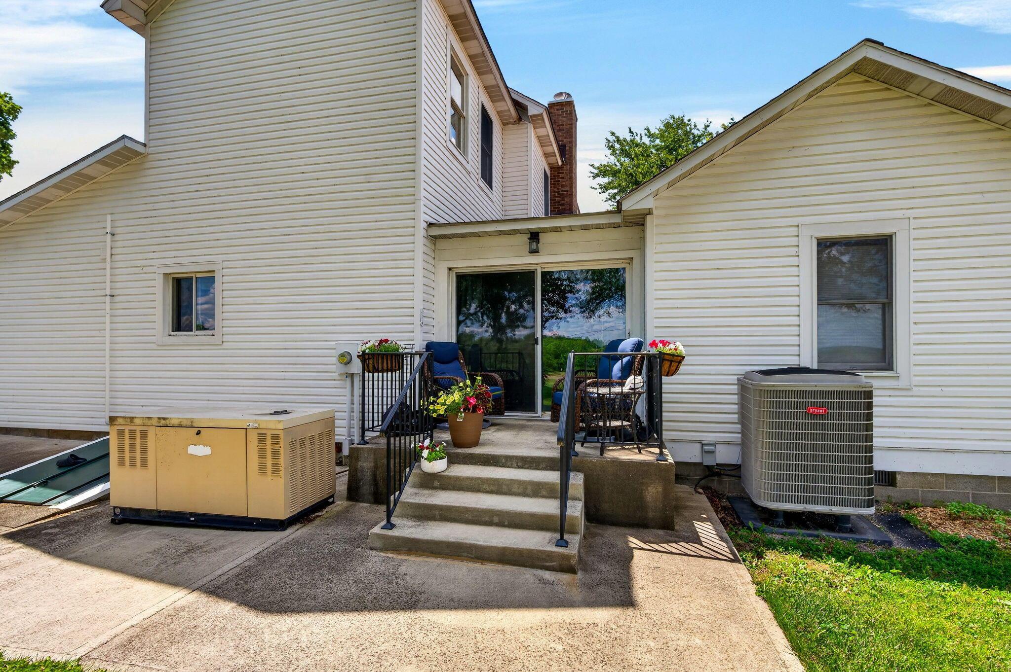 4895 Lancaster-Circleville Road Southwest Lancaster, OH 43130 - Photo 11 of 68