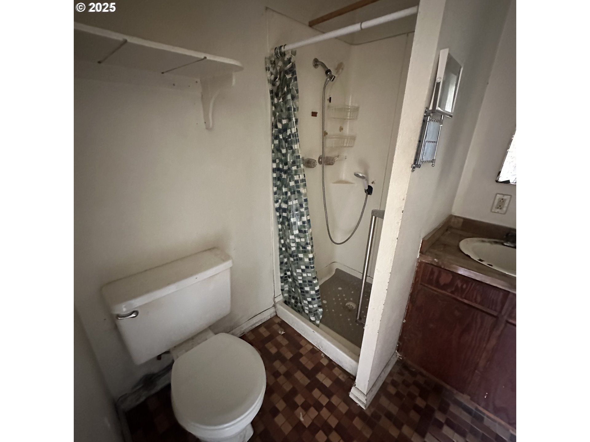 737 Myrtle Avenue Reedsport, OR 97467 - Photo 11 of 27 Gallery Image 11
