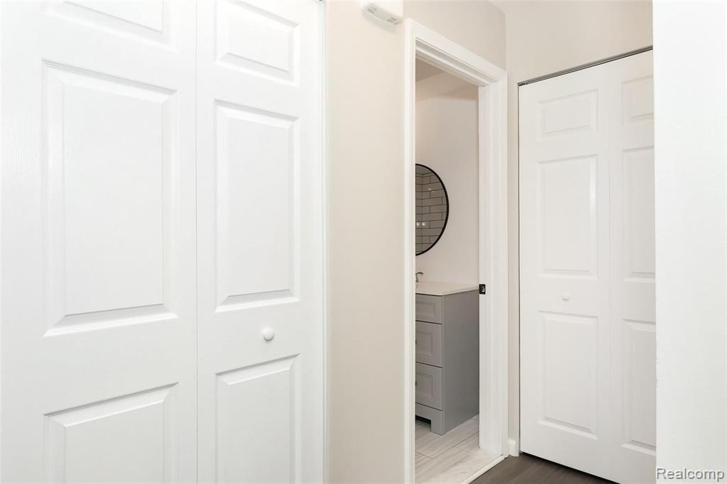 3350 Greenfield Road, Unit 17 Royal Oak, MI 48073 - Photo 13 of 19