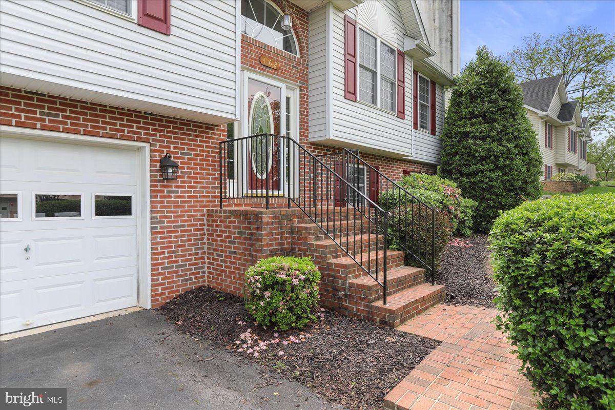 462 Oak Lee Drive Ranson, WV 25438 - Photo 2 of 50 Gallery Image 2