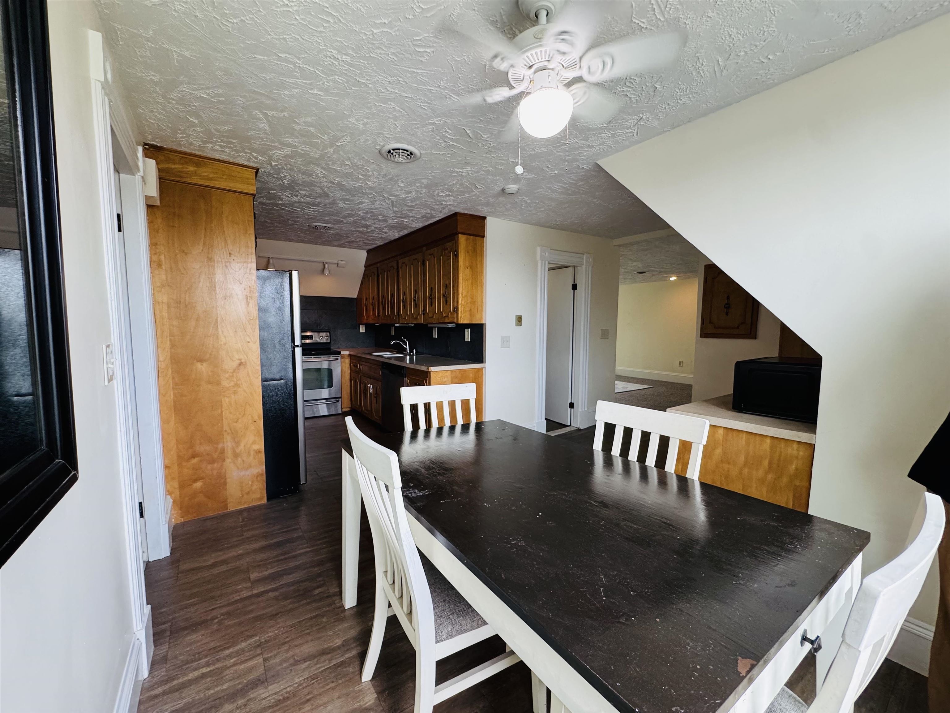 764 Chestnut Street, Unit 3 Manchester, NH 03104 - Photo 7 of 18 Gallery Image 7