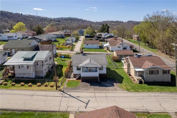 $157,500 | 603 Memorial Drive, New Kensington, PA 15068