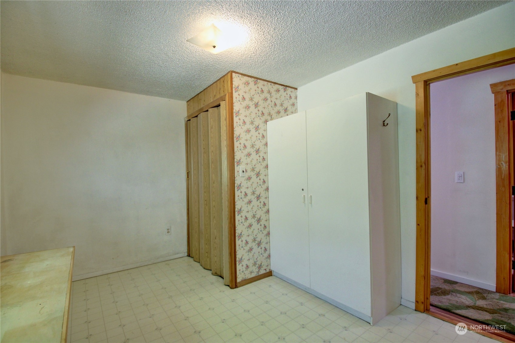 16105 OK Mill Road Snohomish, WA 98290 - Photo 20 of 34 an empty room with windows and bathroom view