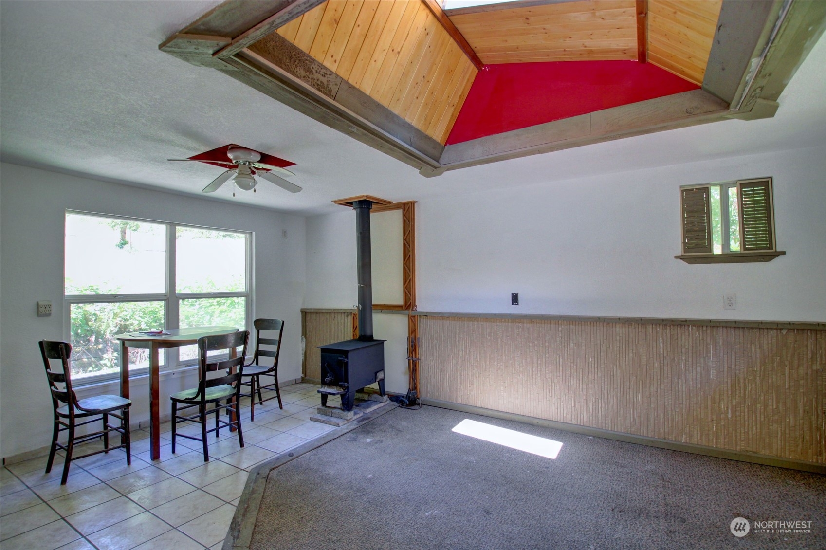 16105 OK Mill Road Snohomish, WA 98290 - Photo 28 of 34 a view of a livingroom with furniture and window