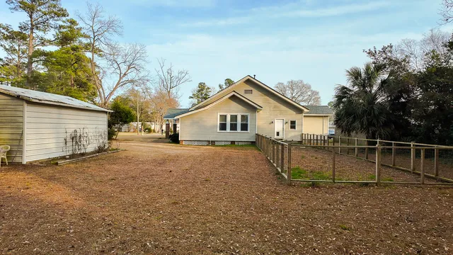 $340,000 | 202 Quaker Street, St. George, SC 29477