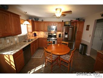 428 Wiegerstown Road O'Fallon, IL 62269 - Photo 5 of 24 Gallery Image 5