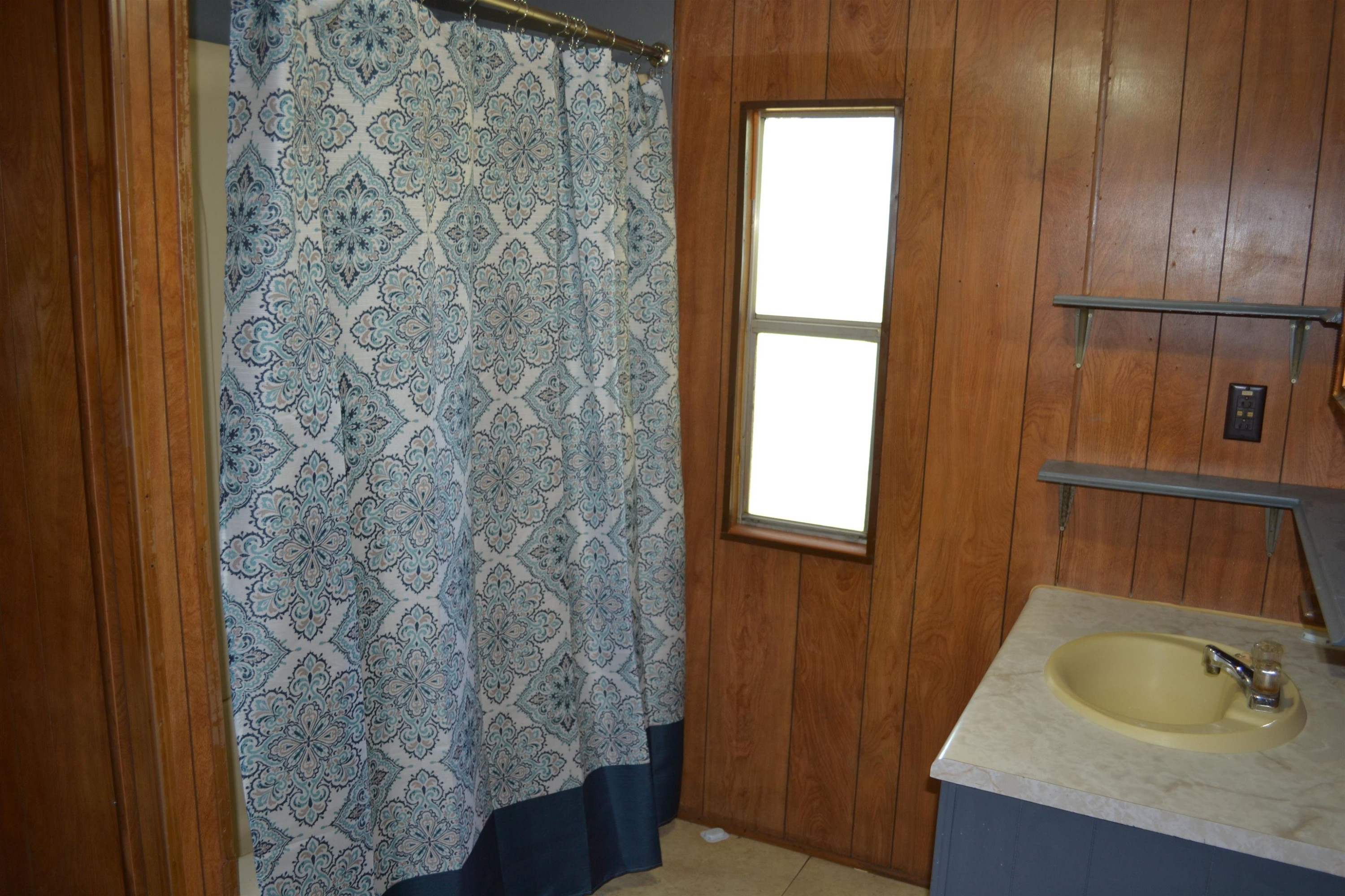 121 Oak Grove Road Trenton, TN 38382 - Photo 5 of 10 Photo 5