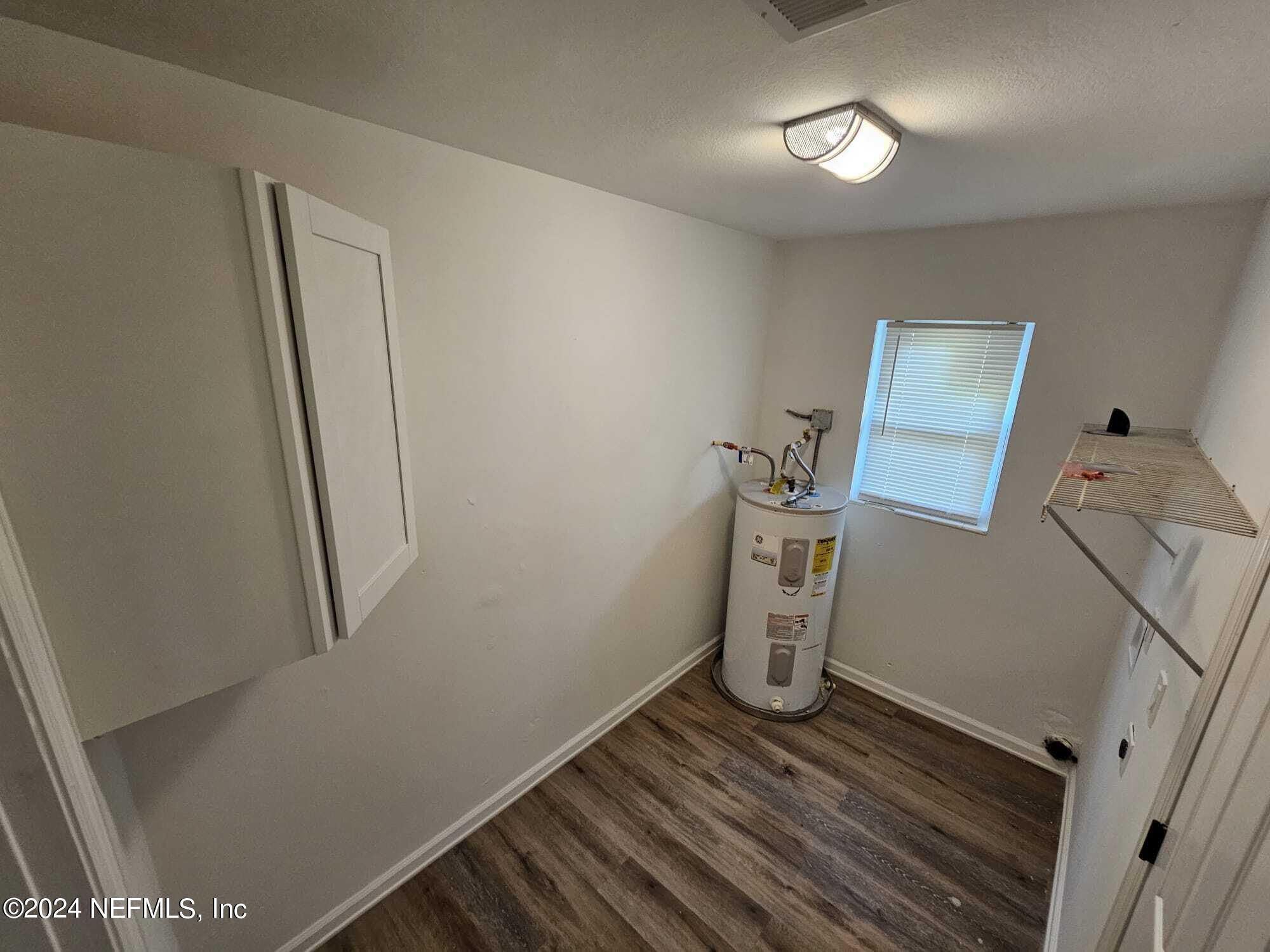 7504 Wheat Road Jacksonville, FL 32244 - Photo 20 of 31 a view of utility room