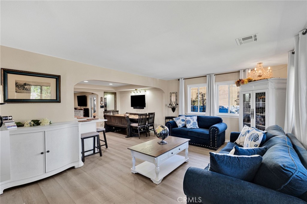 246 East Mission Road Corona, CA 92879 - Photo 9 of 49 Gallery Image 9