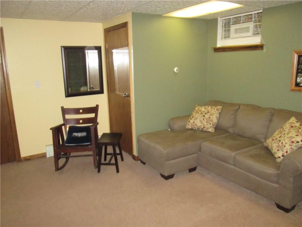 940 Bonniebrook Road Butler, PA 16002 - Photo 8 of 17