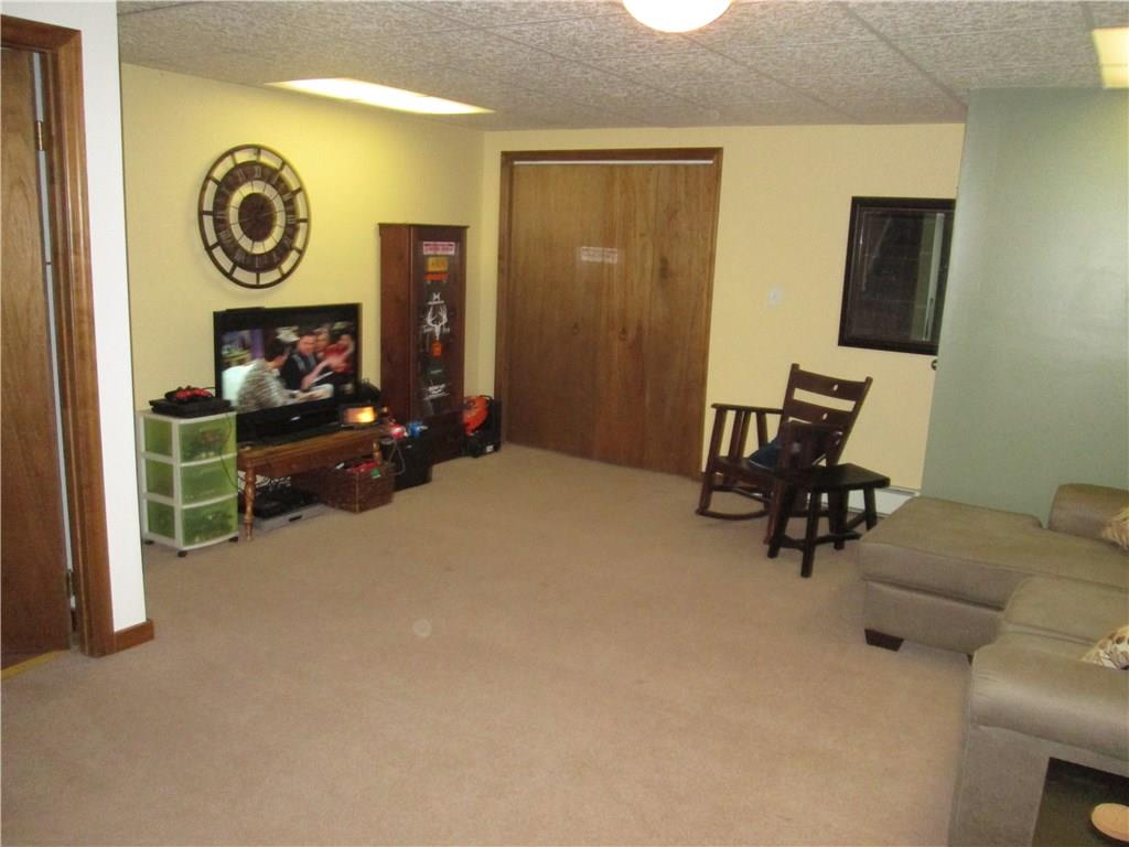 940 Bonniebrook Road Butler, PA 16002 - Photo 10 of 17