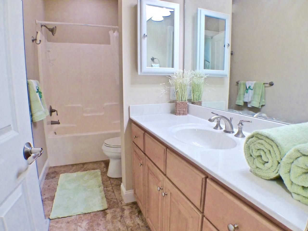 3 Oak Meadow Road Pinehurst, NC 28374 - Photo 19 of 27 Spacious Guest Bath