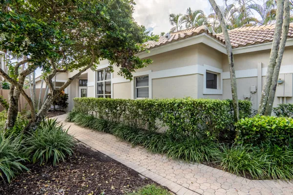 $689,000 | 6670 Northwest 27th Avenue, Boca Raton, FL 33496