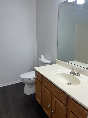 $1,950 | 612 Buckskin Lane, Unit 612, Carpentersville, IL 60110