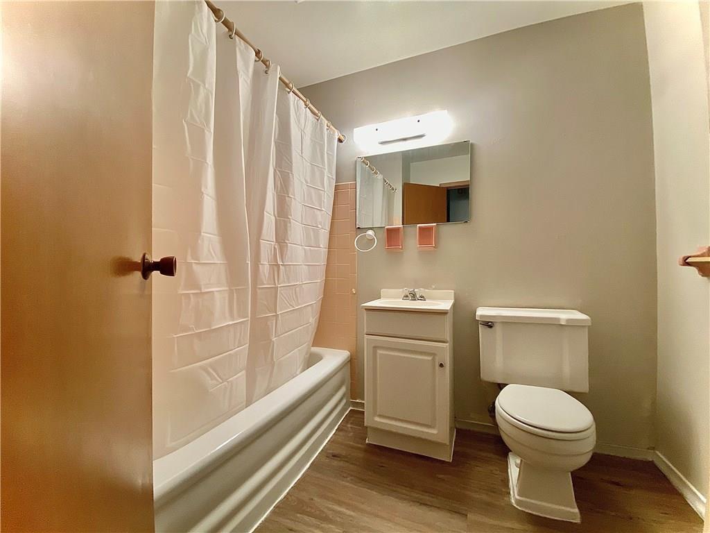 8238 Crousore Road Indianapolis, IN 46219 - Photo 7 of 12