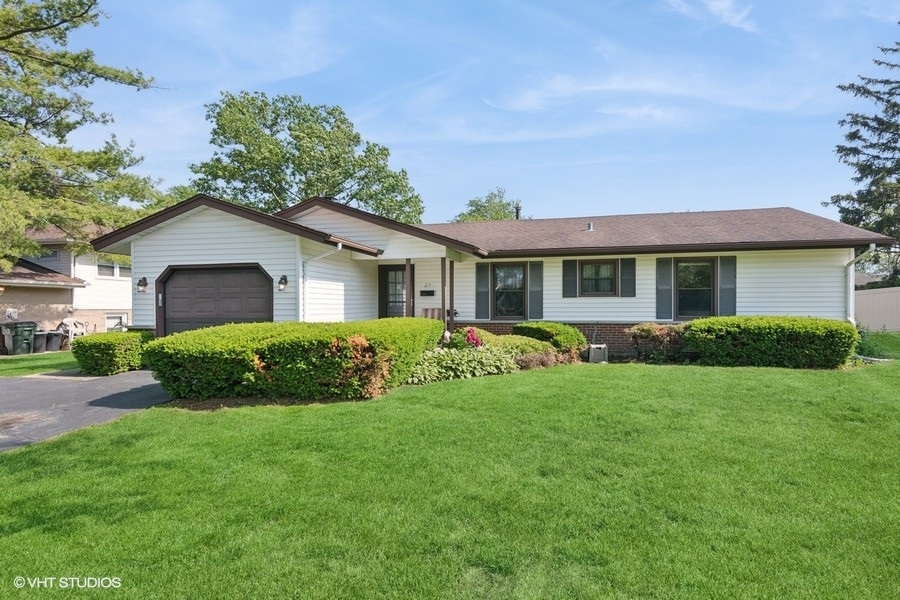 27 Keswick Road Elk Grove Village, IL 60007 - Photo 1 of 20 Gallery Image 1