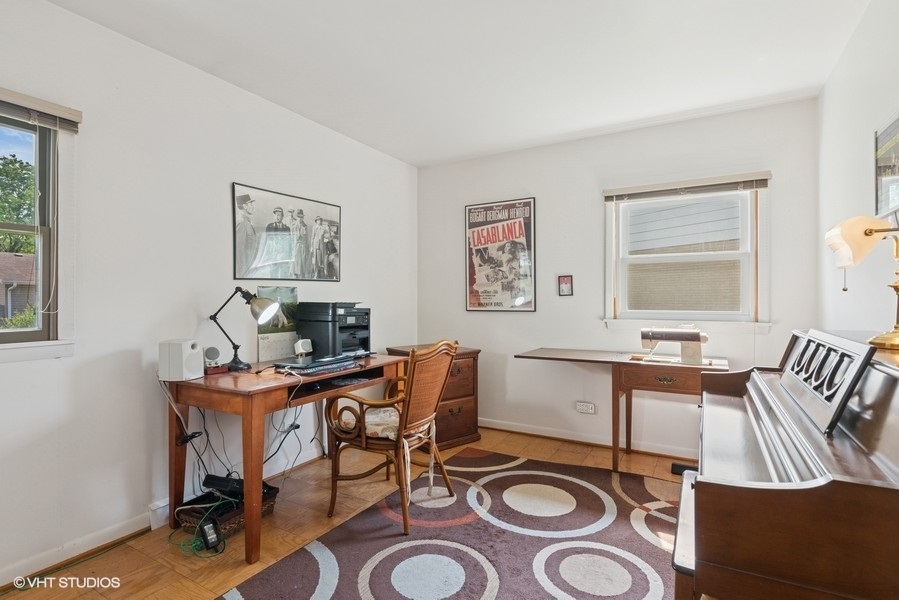 27 Keswick Road Elk Grove Village, IL 60007 - Photo 14 of 20 Gallery Image 14