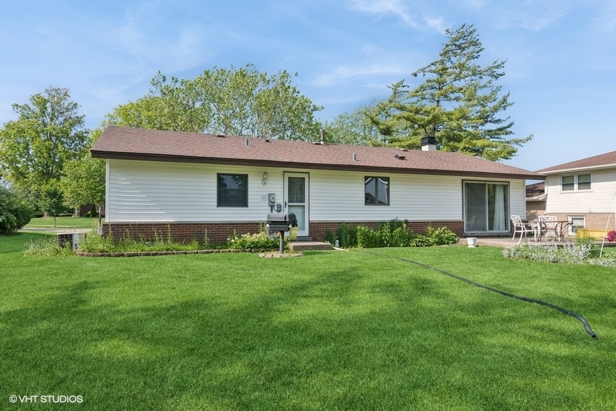 27 Keswick Road Elk Grove Village, IL 60007 - Photo 20 of 20 Gallery Image 20