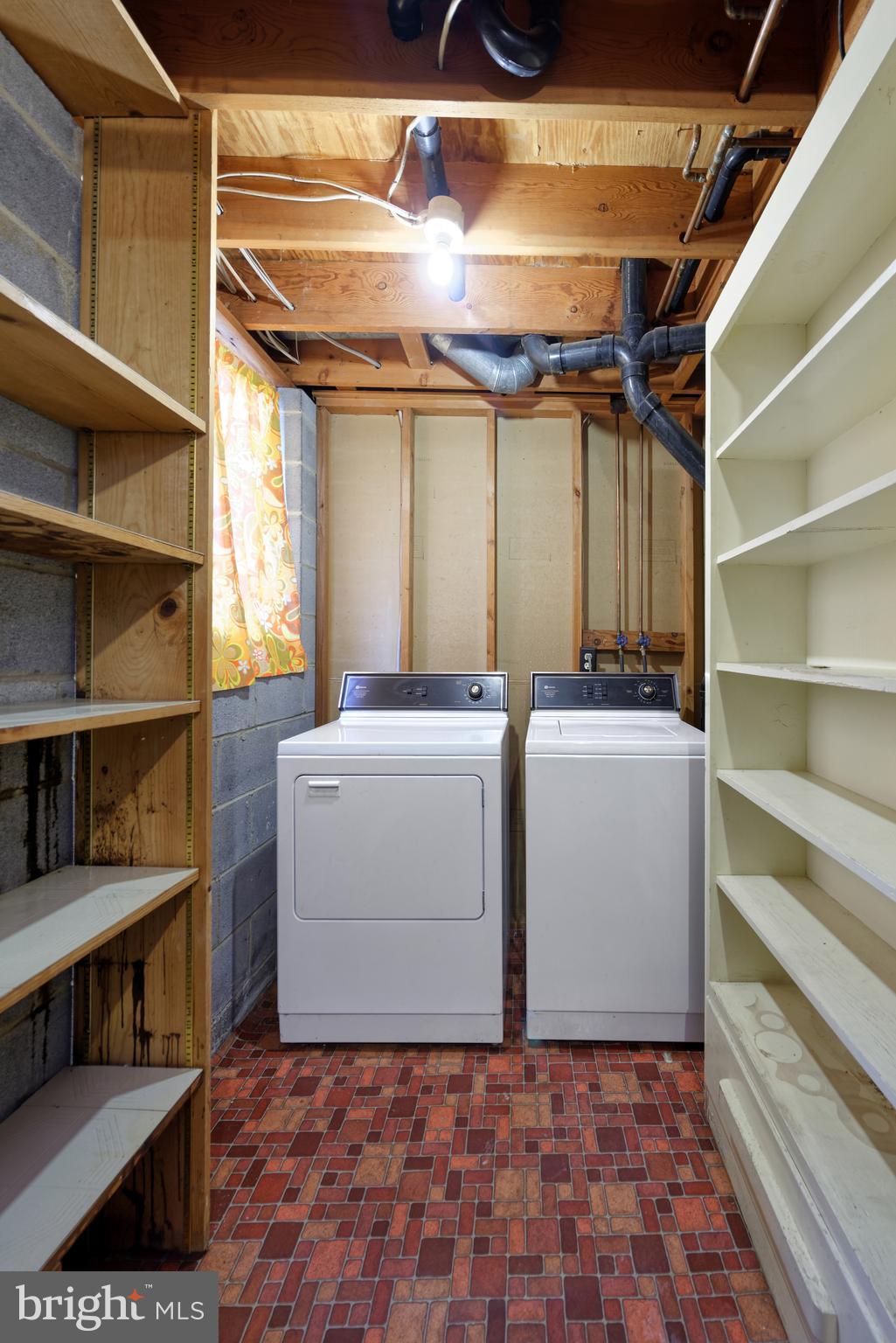 23281 Dover Road Middleburg, VA 20117 - Photo 30 of 65 Separate laundry room on the lower level