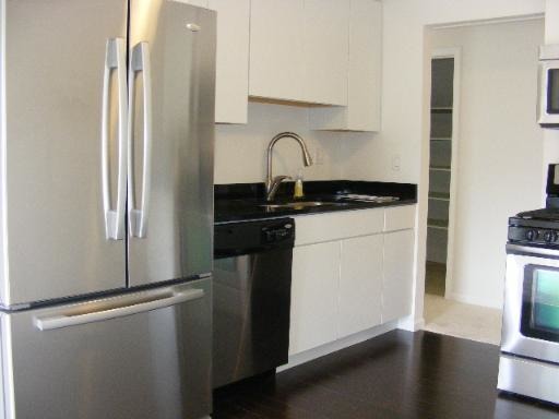 274 Appletree Court, Unit 274 Buffalo Grove, IL 60089 - Photo 7 of 15 a view of a kitchen with a sink