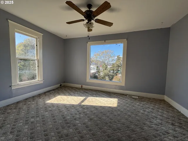 $359,000 | 503 Southeast Chadwick Street, Roseburg, OR 97470