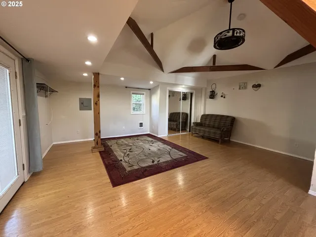 $359,000 | 503 Southeast Chadwick Street, Roseburg, OR 97470