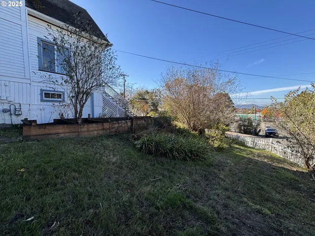 $359,000 | 503 Southeast Chadwick Street, Roseburg, OR 97470