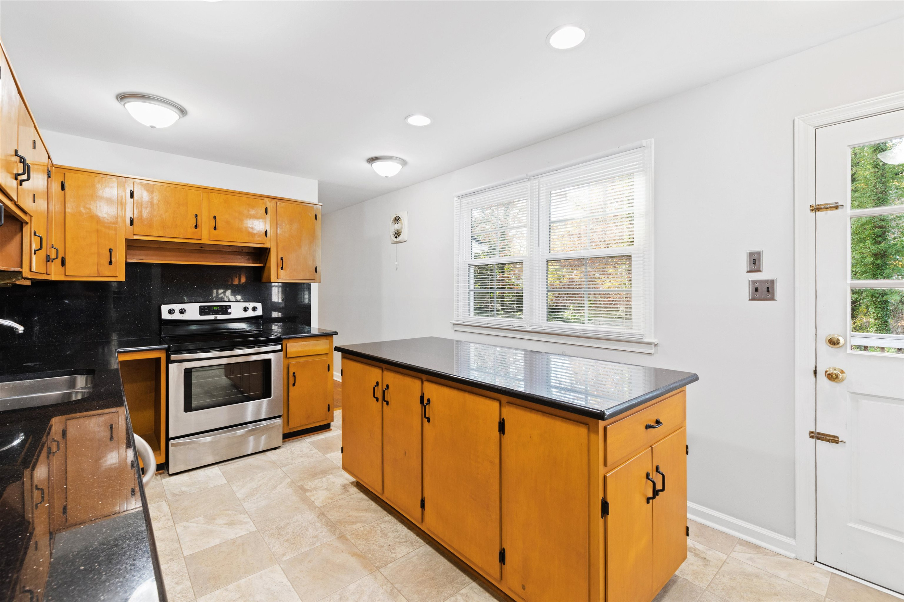 2209 Watkins Street Raleigh, NC 27604 - Photo 10 of 29 Photo 10